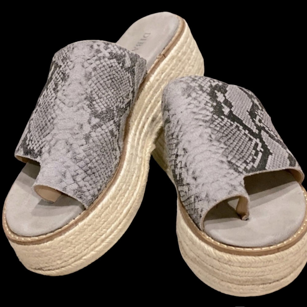 Diba True Demi Chase Slip On Platform Wedge Sandals Women Size 8 NIB